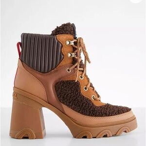 Sorel Brex Cozy Lace Boots